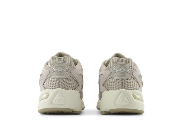 Zapatilla New Balance 725 Unisex Beige