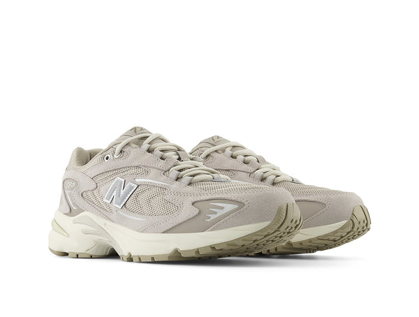 Zapatilla New Balance 725 Unisex Beige