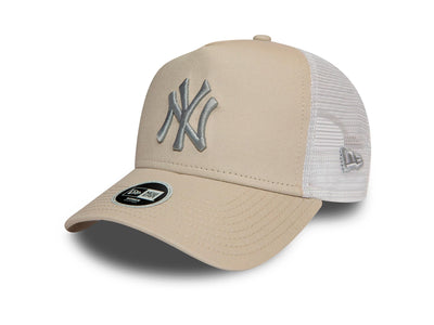 Jockey New Era New York Yankees 940 Trucker Mujer Beige